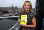 Amsterdam 5 oktober 2015
Presentatie boek inge Ipenburg bij het double Tree hotel.
Jan Kooijman ontvangt het eerste boek.