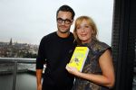 Amsterdam 5 oktober 2015
Presentatie boek inge Ipenburg bij het double Tree hotel.
Jan Kooijman ontvangt het eerste boek.
