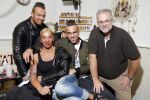 Den Haag 1 oktober 2015
Jake Hampel met zijn vrouw Lydia en hun 2 zoons bij een tatoo shop in Den Haag.