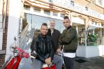 Den Haag 1 oktober 2015
Jake Hampel met zijn vrouw Lydia en hun 2 zoons bij een tatoo shop in Den Haag.