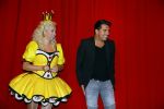 Hilversum 27 september 2015
Premiere twee kleine kleutertjes met Monique Smit naar verhaal van Jan Smit. Ze krijgen uit handen van edsilia Rombley dubbel platina.
