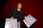 Hilversum 27 september 2015
Premiere twee kleine kleutertjes met Monique Smit naar verhaal van Jan Smit. Ze krijgen uit handen van edsilia Rombley dubbel platina.