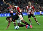 Eindhoven, 15 September 2015
CL 2015/2016
Eerste wedstrijd PSV-Manchester United, eindstand 2-1
Jeffrey Bruma in duel met Anthony Martial