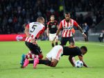 Eindhoven, 15 September 2015
CL 2015/2016
Eerste wedstrijd PSV-Manchester United, eindstand 2-1
Jeffrey Bruma in duel met Anthony Martial