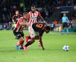 Eindhoven, 15 September 2015
CL 2015/2016
Eerste wedstrijd PSV-Manchester United, eindstand 2-1
Jeffrey Bruma in duel met Anthony Martial