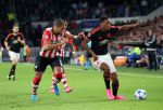 Eindhoven, 15 September 2015
CL 2015/2016
Eerste wedstrijd PSV-Manchester United, eindstand 2-1
Jeffrey Bruma in duel met Anthony Martial