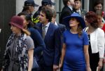 Den Haag 15 september 2015
Prinsjesdag 2015 met Koning Willem Alexander Koningin Maxima prins Constantijn en Prinses Laurentien. Dit jaar wordt de gouden koets voorlopig voor het laatst gebruikt. Jesse Klaver met zwangere vrouw