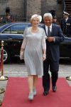 Den Haag 15 september 2015
Prinsjesdag 2015 met Koning Willem Alexander Koningin Maxima prins Constantijn en Prinses Laurentien. Dit jaar wordt de gouden koets voorlopig voor het laatst gebruikt. Jet Bussemaker met man