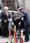 Den Haag 15 september 2015
Prinsjesdag 2015 met Koning Willem Alexander Koningin Maxima prins Constantijn en Prinses Laurentien. Dit jaar wordt de gouden koets voorlopig voor het laatst gebruikt.
Jetta Klijnsma achter de rollater