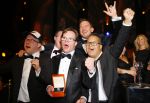 Amsterdam 15 oktober 2015
Uitreiking van de 50e televizierring in carre. Johnny de Mol wint de tv ster en de ring voor Syndroom en Linda de Mol krijgt Oevre prijs.
