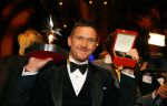 Amsterdam 15 oktober 2015
Uitreiking van de 50e televizierring in carre. Johnny de Mol wint de tv ster en de ring voor Syndroom en Linda de Mol krijgt Oevre prijs.