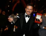 Amsterdam 15 oktober 2015
Uitreiking van de 50e televizierring in carre. Johnny de Mol wint de tv ster en de ring voor Syndroom en Linda de Mol krijgt Oevre prijs.