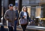 Amsterdam 12 oktober 2015
Jonothan de Guzman met zijn vriendin Sarah Nasser in zijn mercedes sportwagen .