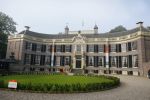 Baarn 4 oktober 2015
Presentatie boek Belinda Meuldijk in kasteel Groeneveld.
Aanwezig Thierry Duval Rob de Nijs Henriette de Nijs Julis Joshi en Robert.
Willeke Alberti krijgt het eerste boek.