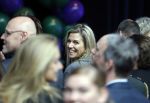 Amsterdam 6 oktober 2015
Koningin Maxima bij symposium platform wijzer in geldzaken in het Tobacco theater, 
Eberhard v d Laan ontvangt haar.