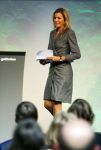 Amsterdam 6 oktober 2015
Koningin Maxima bij symposium platform wijzer in geldzaken in het Tobacco theater, 
Eberhard v d Laan ontvangt haar.
