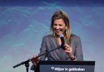 Amsterdam 6 oktober 2015
Koningin Maxima bij symposium platform wijzer in geldzaken in het Tobacco theater, 
Eberhard v d Laan ontvangt haar.