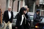Amsterdam 19 september 2015
Laura Fygi met man op straat in amsterdam zuid.