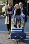 Schiphol 10 oktober 2015
Leontien Zijlaard v Moorsel wordt op schiphol opgehaald door man Michael Zijlaard en dochter Indy