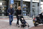 Amsterdam 19 september 2015  
Lieke v Lexmond met Bas v Veggel en hun zoon op de pc hooftstraat