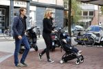 Amsterdam 19 september 2015  
Lieke v Lexmond met Bas v Veggel en hun zoon op de pc hooftstraat