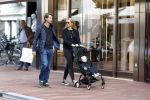Amsterdam 19 september 2015  
Lieke v Lexmond met Bas v Veggel en hun zoon op de pc hooftstraat