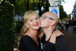 Amsterdam 30 september 2015 
Manon Thomas met vriend bij boekpresentatie Joop v Tellingen