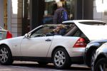 Amsterdam 30 september 2015 
Manuel Broekman met een kennis en in zijn mercedes cabrio op de pc hooftstraat