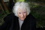 Haarzuilens 27 september 2015
Aktie om bomen te planten gepresenteerd door Beau v Erven Dorens en Angela Groothuizen.
oa Evelyn Struik Trijntje OOsterhuis Nick & Simon Marjan Berk Tineke Schouten Ruud Feltkamp en inge Ipenburg werken mee.