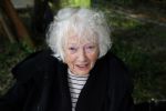 Haarzuilens 27 september 2015
Aktie om bomen te planten gepresenteerd door Beau v Erven Dorens en Angela Groothuizen.
oa Evelyn Struik Trijntje OOsterhuis Nick & Simon Marjan Berk Tineke Schouten Ruud Feltkamp en inge Ipenburg werken mee.