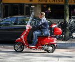 Amsterdam 2 oktober 2015
Martijn Krabbe op zijn vespa scooter