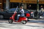 Amsterdam 2 oktober 2015
Martijn Krabbe op zijn vespa scooter