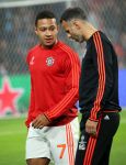 Eindhoven, 15 September 2015
CL 2015/2016
Eerste wedstrijd PSV-Manchester United, eindstand 2-1
Memphis Depay in gesprek met Ryan Giggs