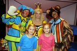 Hilversum 27 september 2015
Premiere twee kleine kleutertjes met Monique Smit naar verhaal van Jan Smit. Ze krijgen uit handen van edsilia Rombley dubbel platina.