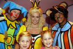 Hilversum 27 september 2015
Premiere twee kleine kleutertjes met Monique Smit naar verhaal van Jan Smit. Ze krijgen uit handen van edsilia Rombley dubbel platina.
