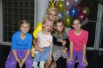 Hilversum 27 september 2015
Premiere twee kleine kleutertjes met Monique Smit naar verhaal van Jan Smit. Ze krijgen uit handen van edsilia Rombley dubbel platina.