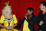 Hilversum 27 september 2015
Premiere twee kleine kleutertjes met Monique Smit naar verhaal van Jan Smit. Ze krijgen uit handen van edsilia Rombley dubbel platina.