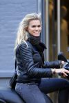 Amsterdam 12 oktober 2015
Nicolette v Dam op scooter