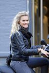 Amsterdam 12 oktober 2015
Nicolette v Dam op scooter