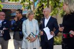 Kaatsheuvel, De Efteling presentatie en voorlezen door Yes-R en Prinses Laurentien
Prinses Laurentien in gesprek met Roel Govers van stichting lezen en schrijven