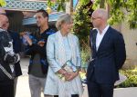 Kaatsheuvel, De Efteling presentatie en voorlezen door Yes-R en Prinses Laurentien
Prinses Laurentien in gesprek met Roel Govers van stichting lezen en schrijven