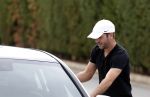 Sevilla 13/14 oktober 2015
Rafael v d Vaart heeft bezoek van zijn vriendin Christie die bij hem op bezoek is in zijn huis in Sevilla. Rafael wordt aangesproken door Edwin Bredius terwijl hij boodschappen doet in de supermarkt.