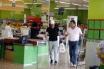 Sevilla 13/14 oktober 2015
Rafael v d Vaart heeft bezoek van zijn vriendin Christie die bij hem op bezoek is in zijn huis in Sevilla. Rafael wordt aangesproken door Edwin Bredius terwijl hij boodschappen doet in de supermarkt.