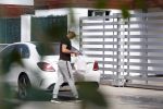 Sevilla 13/14 oktober 2015
Rafael v d Vaart heeft bezoek van zijn vriendin Christie die bij hem op bezoek is in zijn huis in Sevilla. Rafael wordt aangesproken door Edwin Bredius terwijl hij boodschappen doet in de supermarkt.