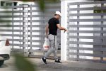 Sevilla 13/14 oktober 2015
Rafael v d Vaart heeft bezoek van zijn vriendin Christie die bij hem op bezoek is in zijn huis in Sevilla. Rafael wordt aangesproken door Edwin Bredius terwijl hij boodschappen doet in de supermarkt.