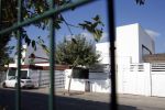 Sevilla 13/14 oktober 2015
Rafael v d Vaart heeft bezoek van zijn vriendin Christie die bij hem op bezoek is in zijn huis in Sevilla. Rafael wordt aangesproken door Edwin Bredius terwijl hij boodschappen doet in de supermarkt.