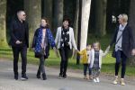Baarn 4 oktober 2015
Presentatie boek Belinda Meuldijk in kasteel Groeneveld.
Aanwezig Thierry Duval Rob de Nijs Henriette de Nijs Julis Joshi en Robert.
Willeke Alberti krijgt het eerste boek.