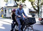 Amsterdam 29 september 2015
Ronald de Boer samen met zijn dochter op de fiets