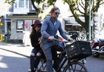 Amsterdam 29 september 2015
Ronald de Boer samen met zijn dochter op de fiets