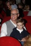 Hilversum 27 september 2015
Premiere twee kleine kleutertjes met Monique Smit naar verhaal van Jan Smit. Ze krijgen uit handen van edsilia Rombley dubbel platina. Rudolph v Veen met zoon en vrouw
